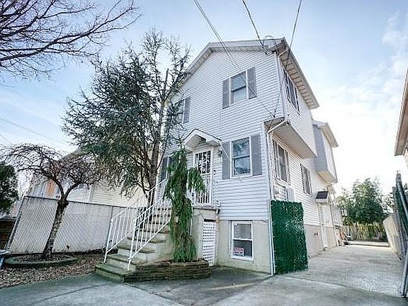 2nd image of 202 Kensington Ave