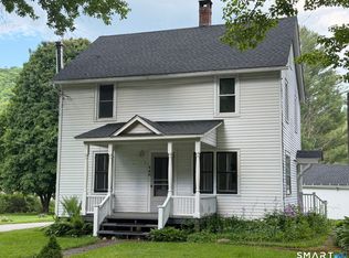 446-448 Salmon Kill Rd, Lakeville, CT 06039