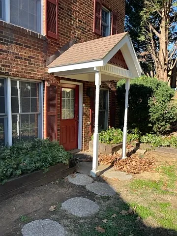 101 Garage Drive — Photo 2