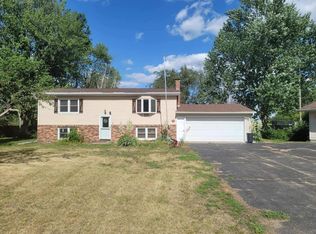 110 Hunts Ave, Fruitland, IA 52749