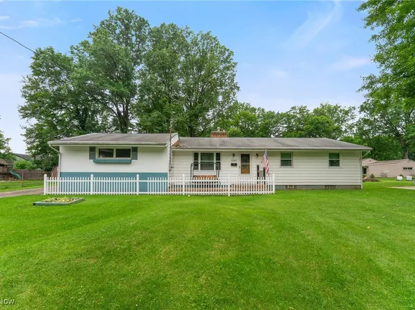 3350 Black Oak Ln, Youngstown, OH 44511