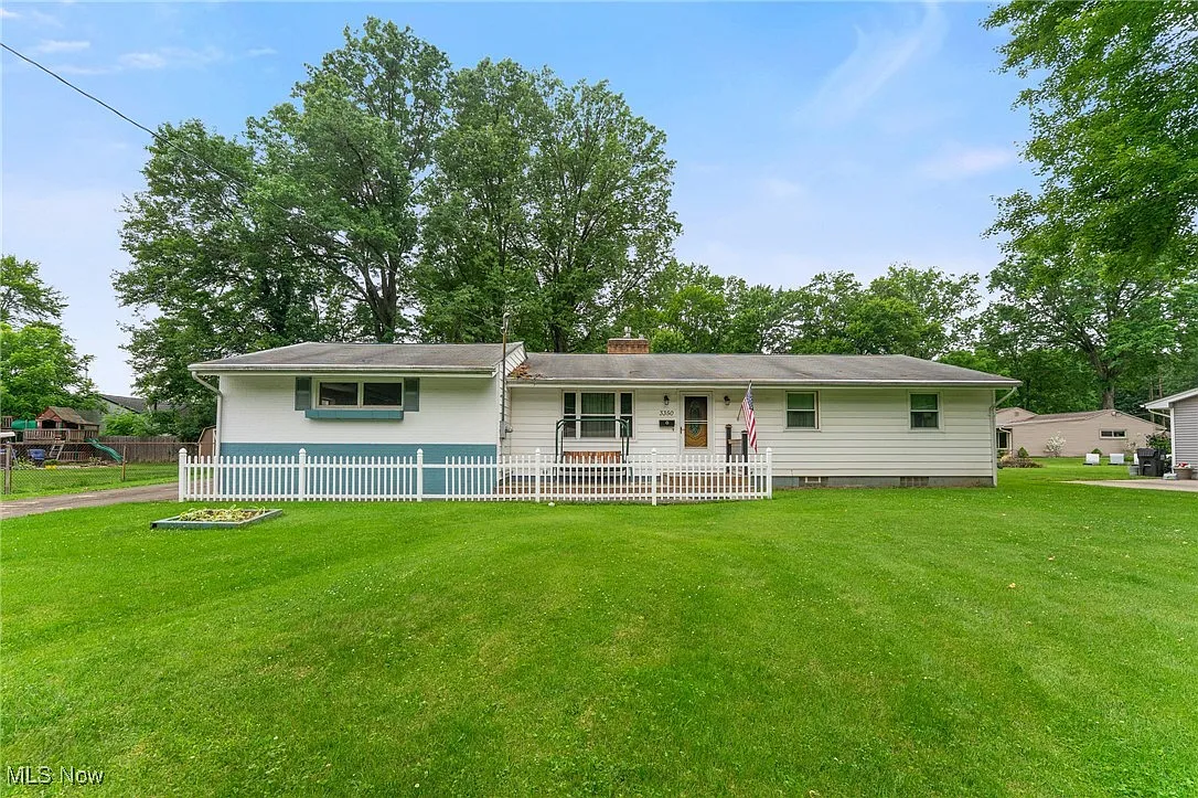 3350 Black Oak Ln photo 1