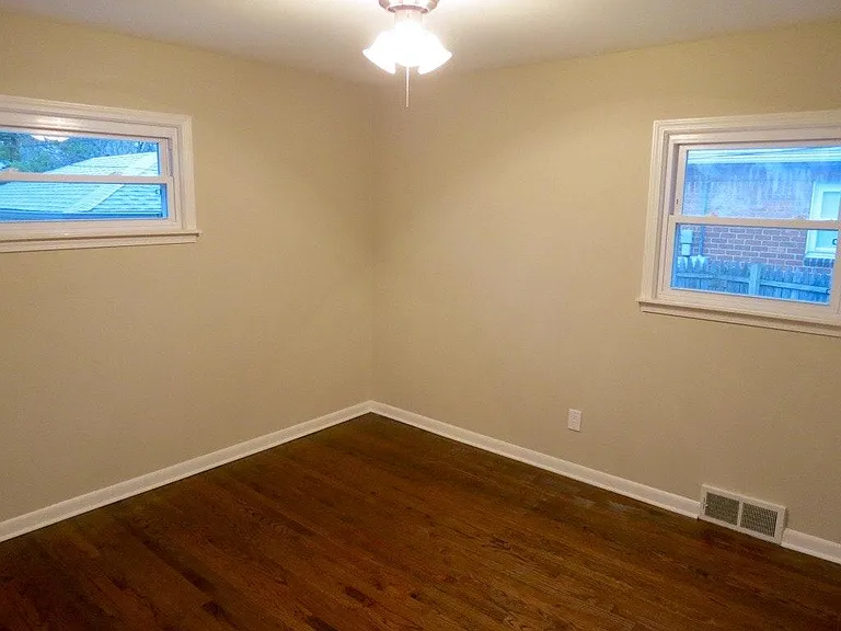 173 Elmsford Dr — Photo 6
