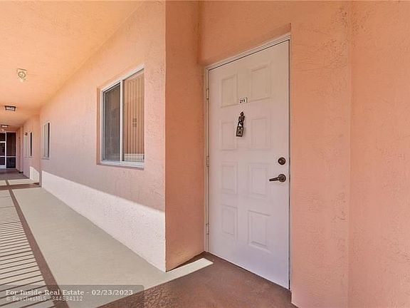 3rd image of 7765 Yardley Dr APT 211