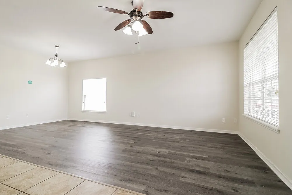 3 bed, 2.0 bath, 1751 sqft, $2,545 — Photo 3