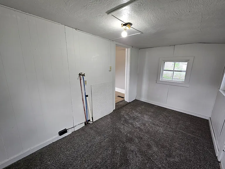 425 Glenwood St — Photo 22