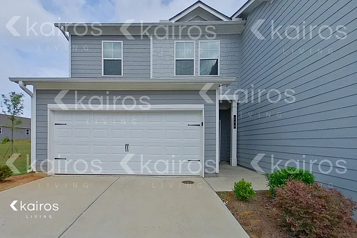 4 bed, 2.5 bath, 1429 sqft, $1,825 — Photo 1