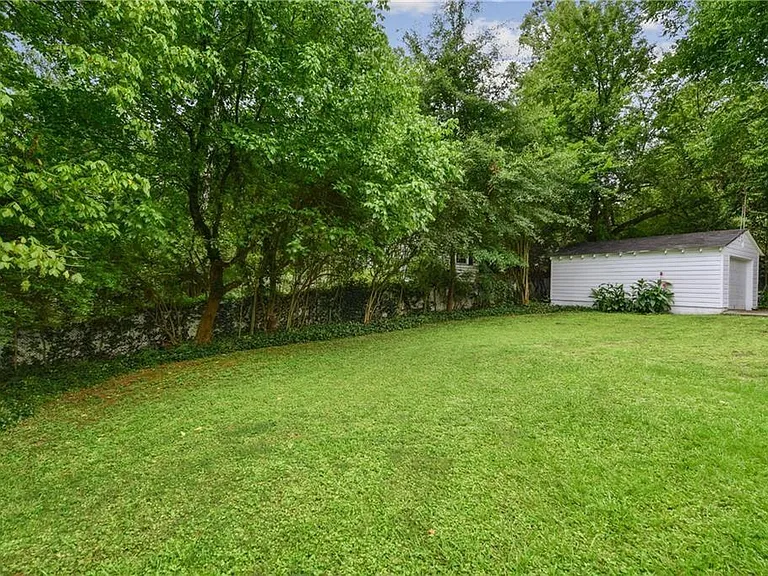 1249 Goodwin Rd NE — Photo 26