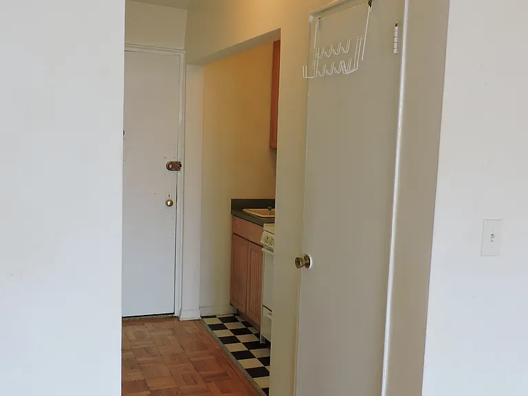112 Willow St #5C — Photo 3