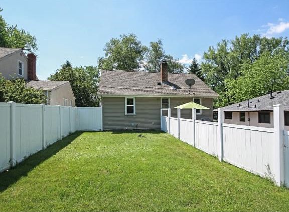 2nd image of 3109 32nd Ave NE