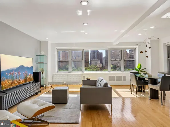 220 W Rittenhouse Sq APT 10C, Philadelphia, PA 19103