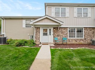1586 Timber Trl #C, Wheaton, IL 60189