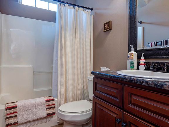 5th image of 227 Cedar Glade Dr