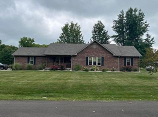 101 E Private Road Pin Oak Dr, Fairland, IN