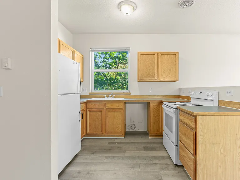 2020 NE Rodney Ave #C — Photo 3
