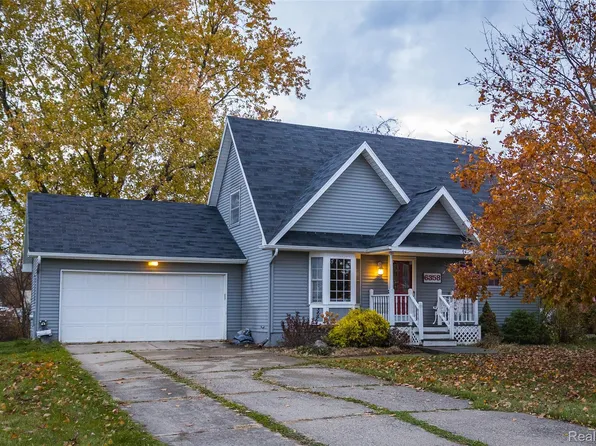 6358 Yorkshire North Riding Rd, Flint, MI 48532