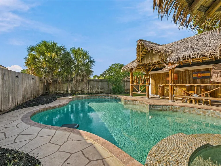 4704 Broadmoor Dr — Photo 26