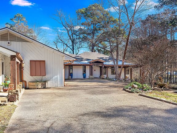 2nd image of 2949 Moss Point Rd