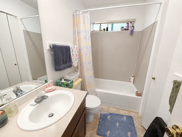 2210 Michigan St #2210 — Photo 4
