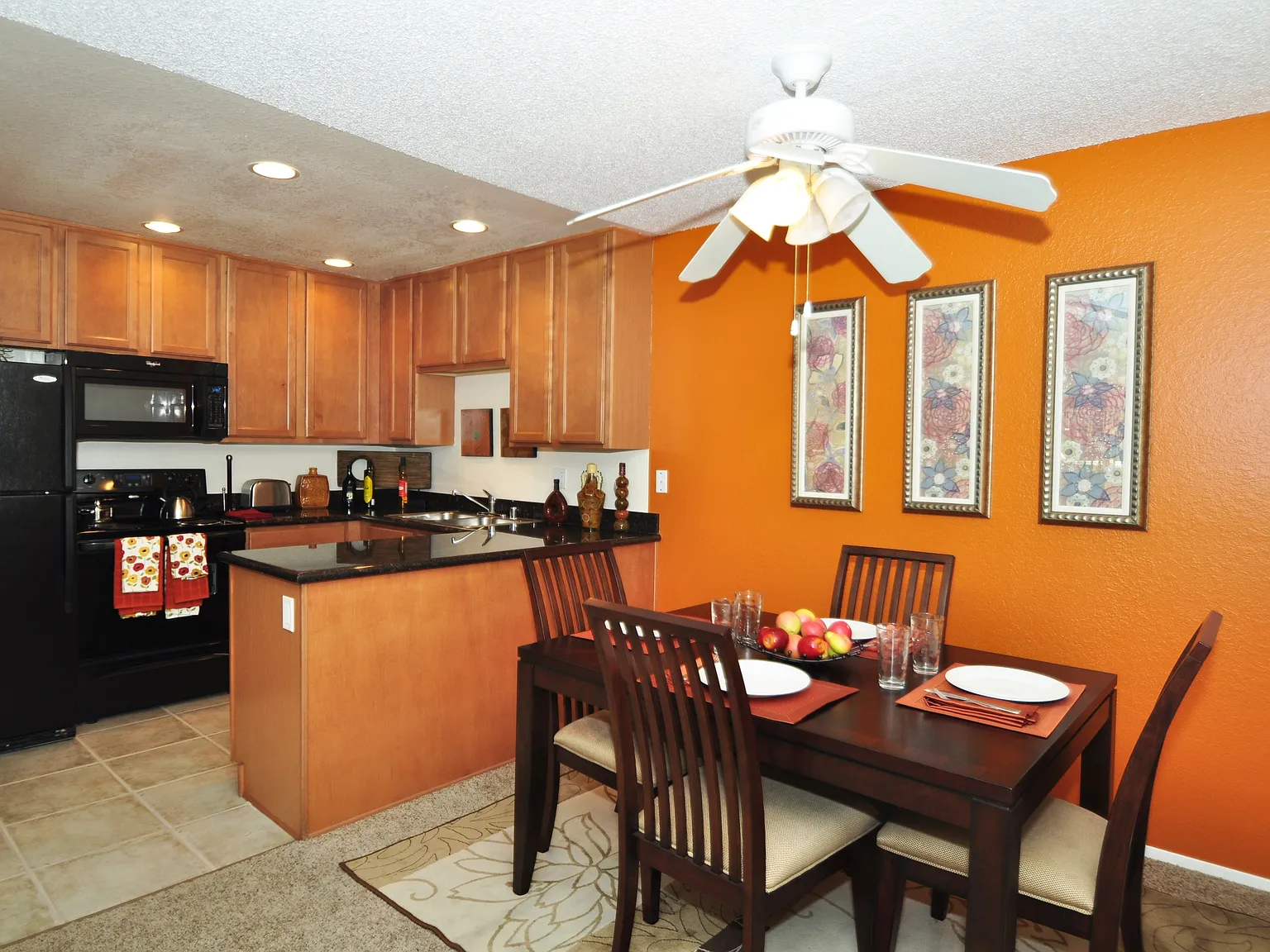 The Villas at Camino Bernardo — Photo 4