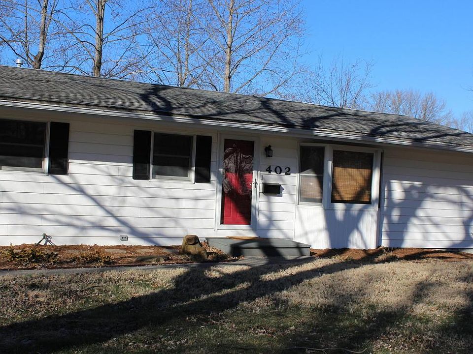 1st image of 402 S Dixon Ave