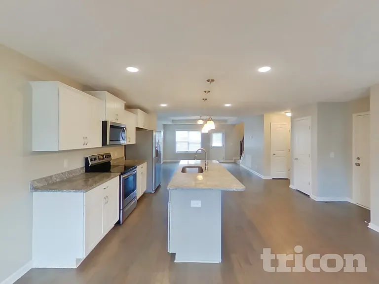 549 Medallion Cir — Photo 6