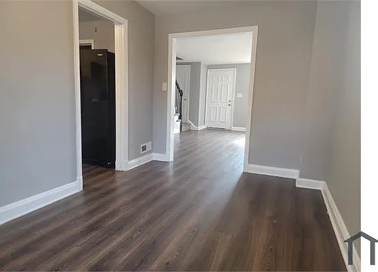 3 bed, 1294 sqft, $2,200 — Photo 2