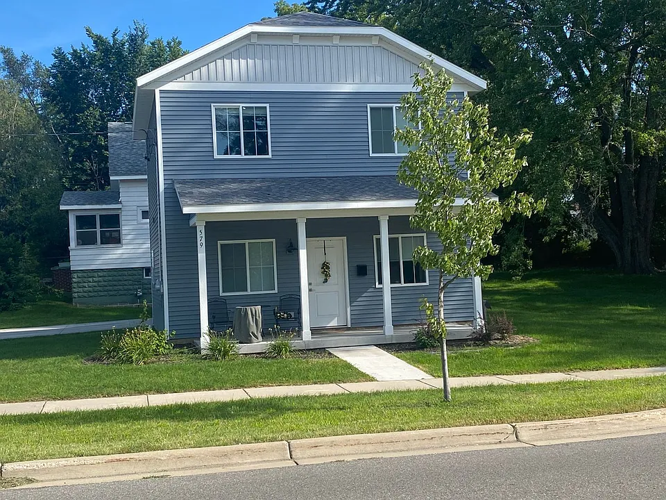579 W Muskegon Ave
