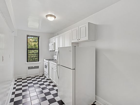 5th image of 1995 Sedgwick Ave APT 3E