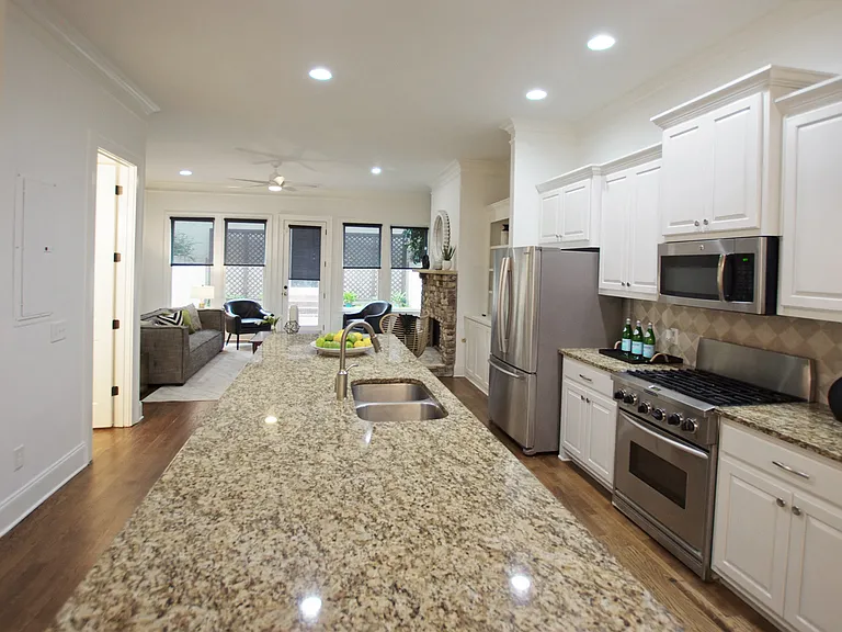 484 Bartram St SE — Photo 6