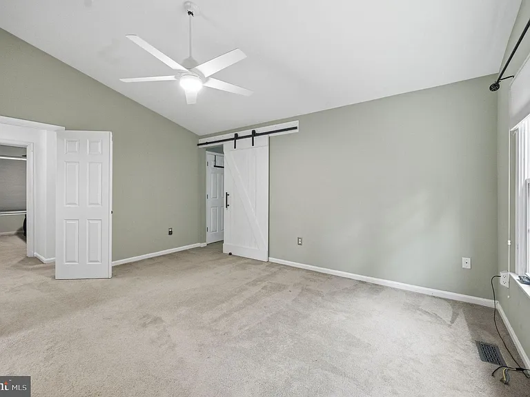 10212 Winged Elm Cir — Photo 11
