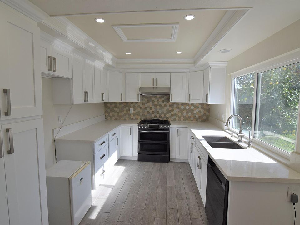 1st image of 13742 Bannon Dr