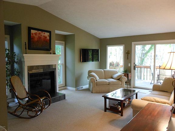 4th image of 3697 Portman Ln SE