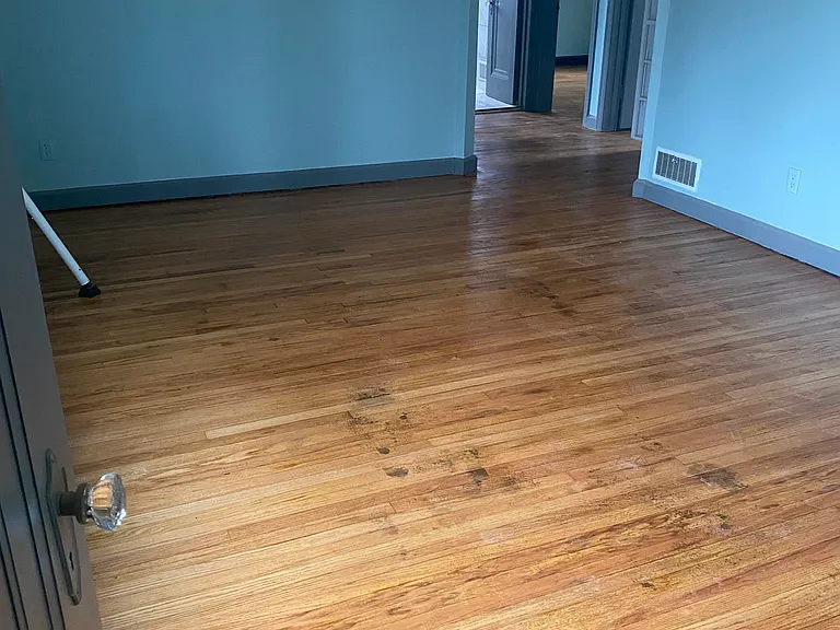 501 N Sterling St — Photo 2