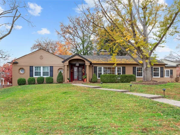 20 York Hills Dr, Saint Louis, MO 63144
