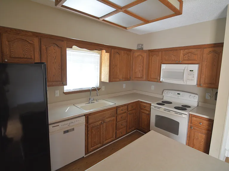 154 Manzanita Dr — Photo 18