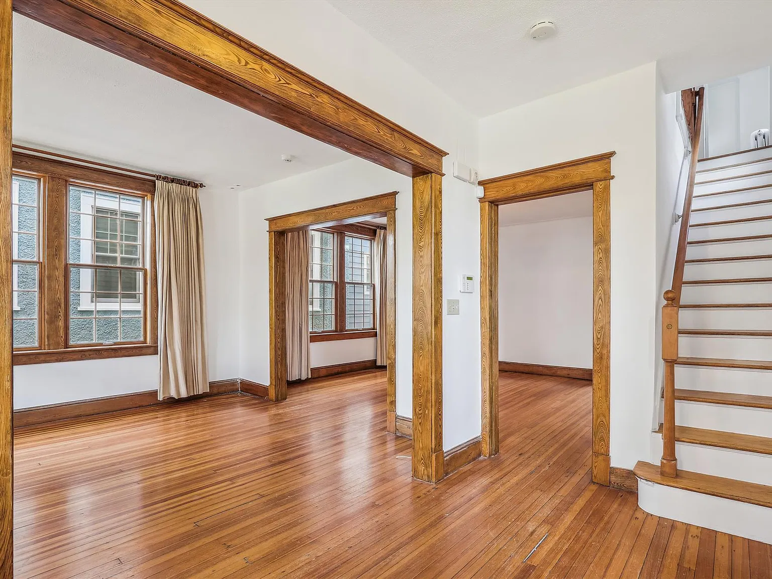 3 bed, 1280 sqft, $5,500 — Photo 3
