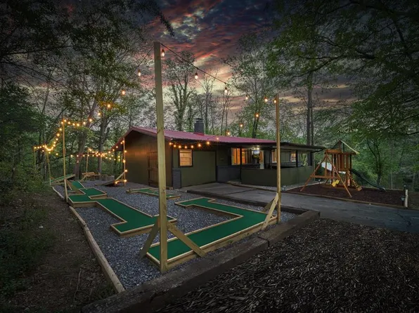 1720 Walker Trl, Sevierville, TN 37876