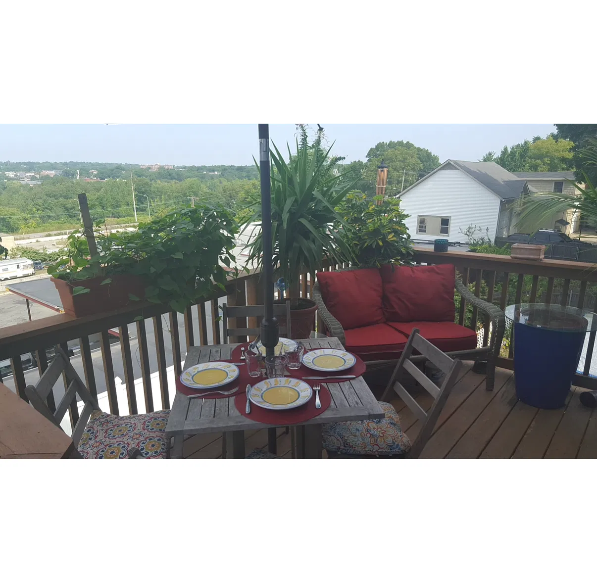 4 bed, 2000 sqft, $3,050 — Photo 2