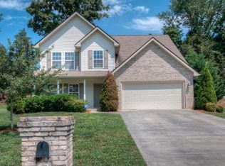 1084 Aberlea Valley Cir, Piney Flats, TN 37686