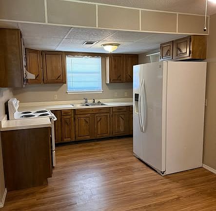 4th image of 2301 Highland Ave