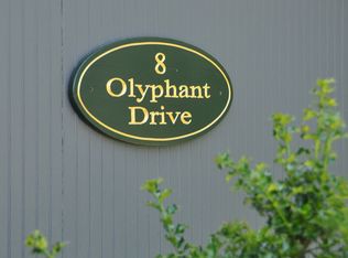 8 Olyphant Dr, Morristown, NJ 07960