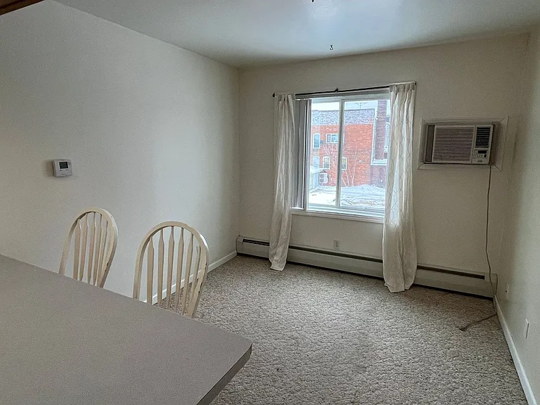 516 S Webb St — Photo 4