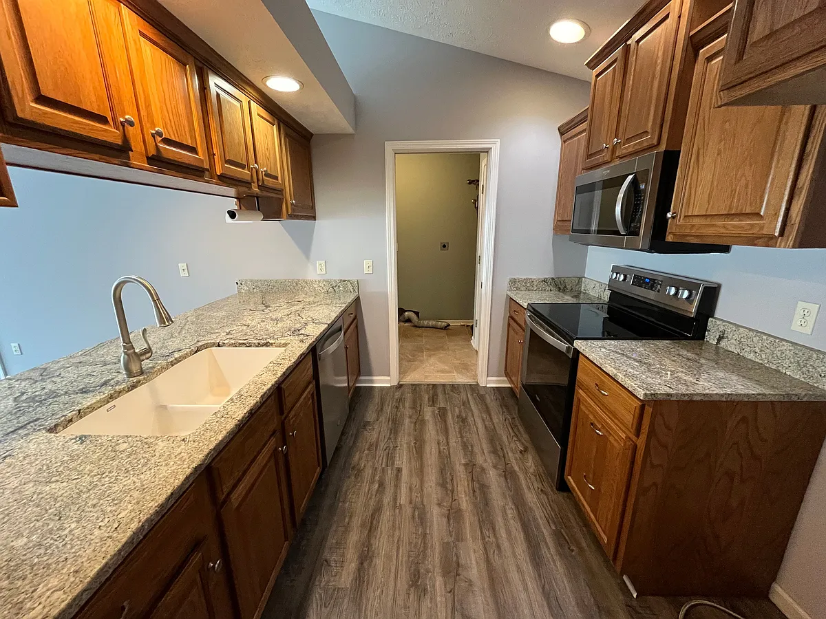 Kitchen - 8 White Tail Way #MAIN