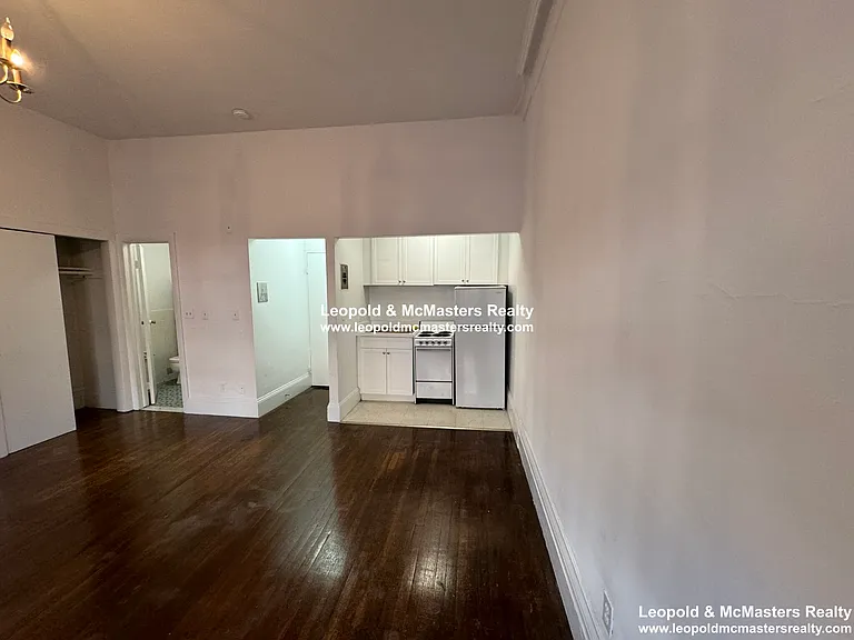 20 Mount Vernon St #202 — Photo 4