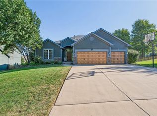 10616 NE 101st St, Kansas City, MO 64157