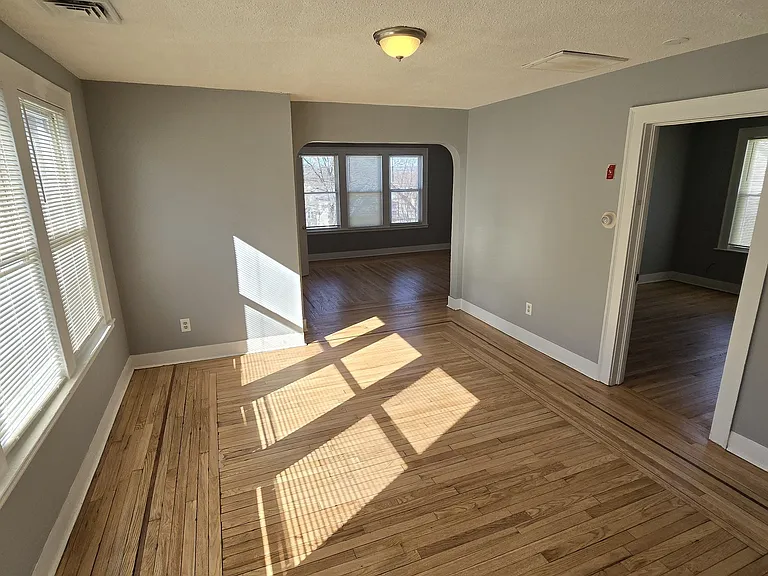263 Sheffield Ave #3 — Photo 3