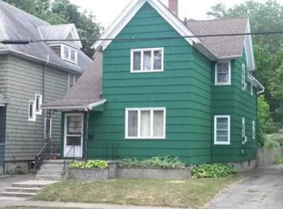 2 bed, 950 sqft, $1,100 — Photo 1