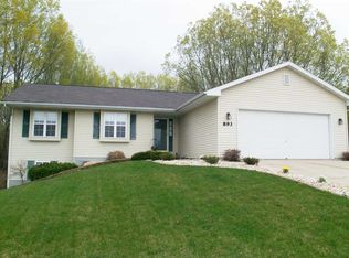 893 Warner St, Columbus, WI 53925