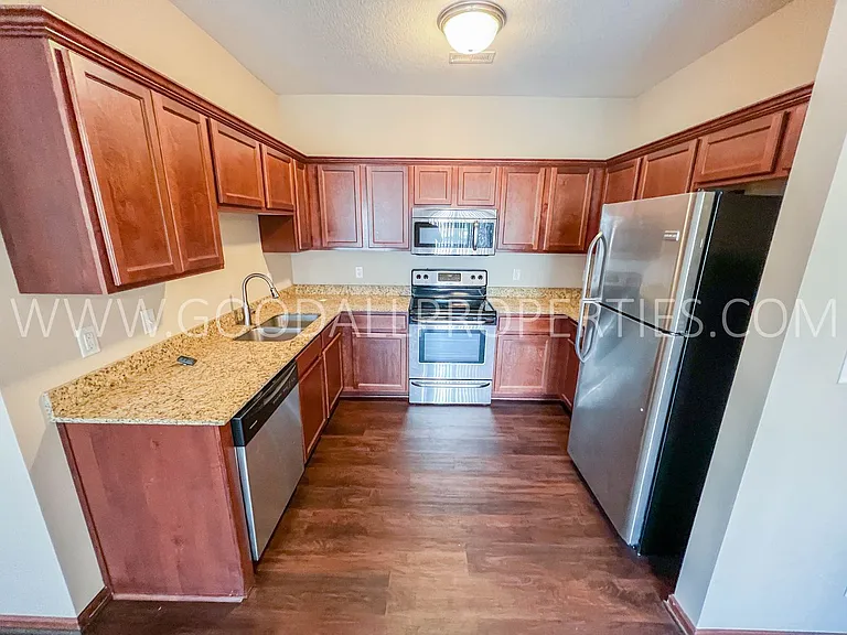 1211 NE Windsor Dr #105 — Photo 2